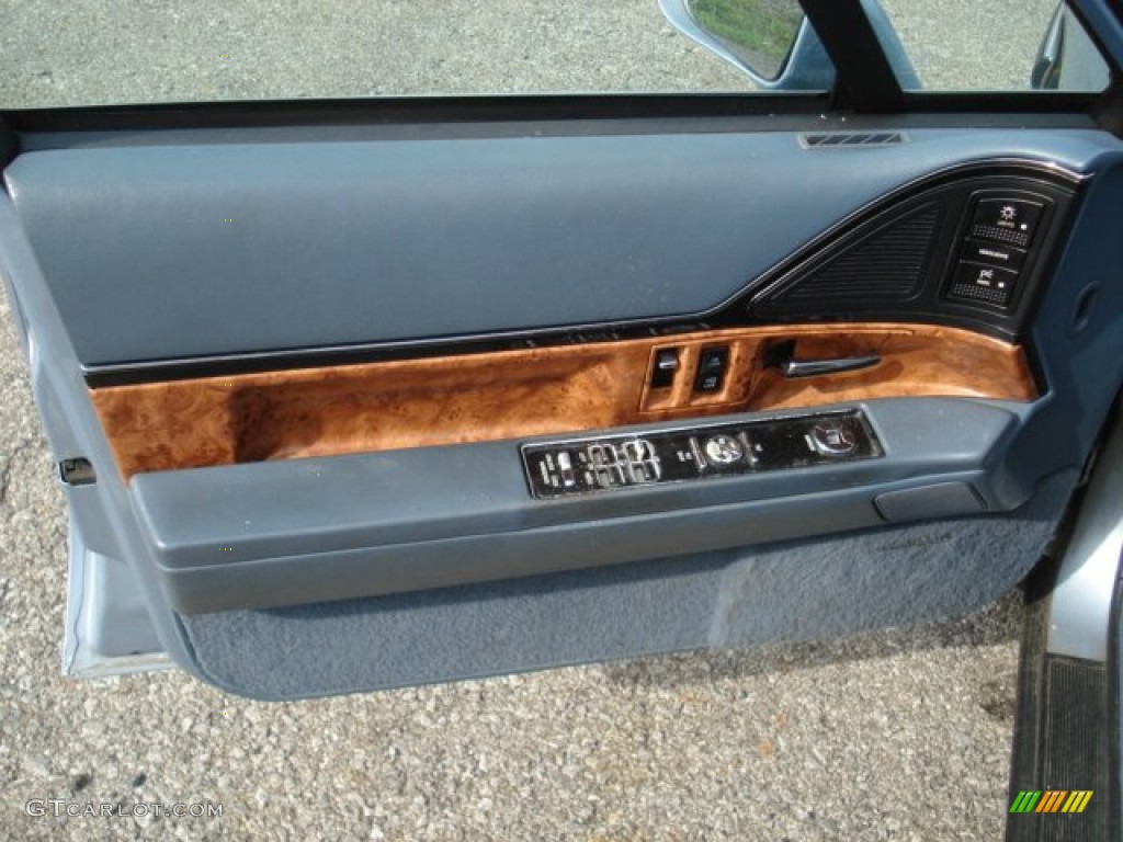 1995 LeSabre Custom - Light Adriatic Blue Metallic / Blue photo #10
