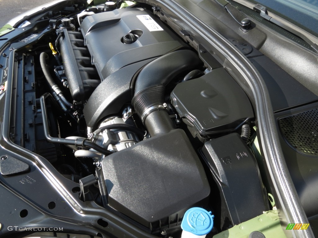 2010 Volvo XC60 T6 AWD R-Design Engine Photos