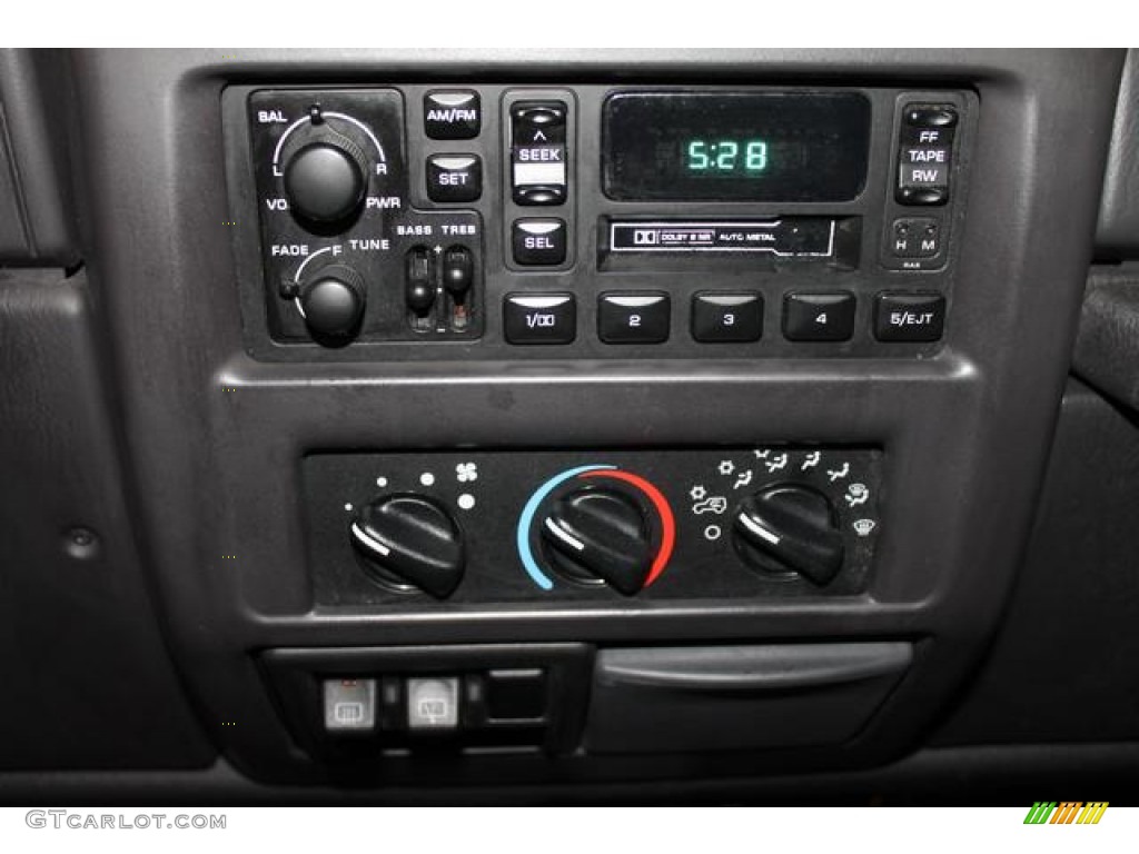2002 Wrangler SE 4x4 - Black / Agate Black photo #19