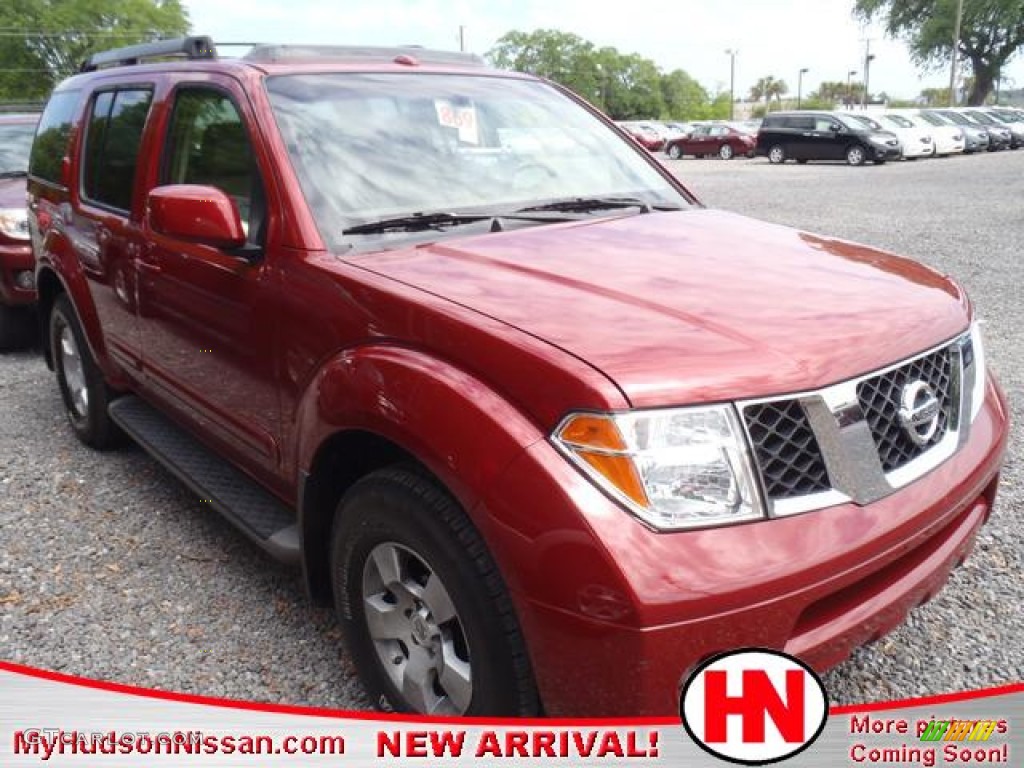 Red Brawn Pearl Nissan Pathfinder