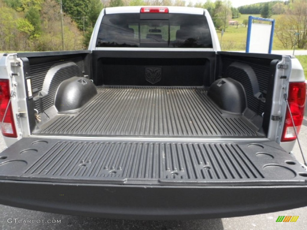 2011 Ram 1500 SLT Quad Cab 4x4 - Bright Silver Metallic / Dark Slate Gray/Medium Graystone photo #29