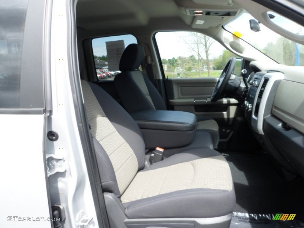 2011 Ram 1500 SLT Quad Cab 4x4 - Bright Silver Metallic / Dark Slate Gray/Medium Graystone photo #33