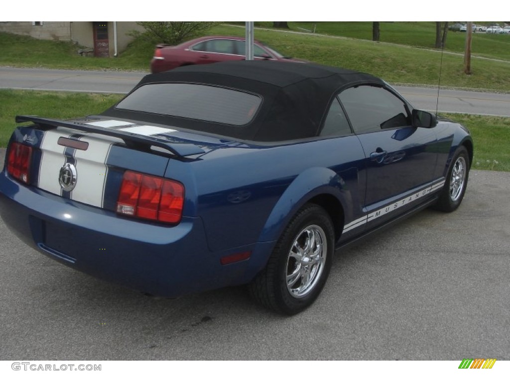 2006 Mustang V6 Premium Convertible - Vista Blue Metallic / Dark Charcoal photo #43