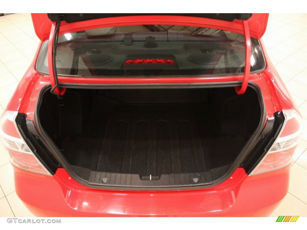 2010 Aveo LT Sedan - Victory Red / Charcoal photo #15