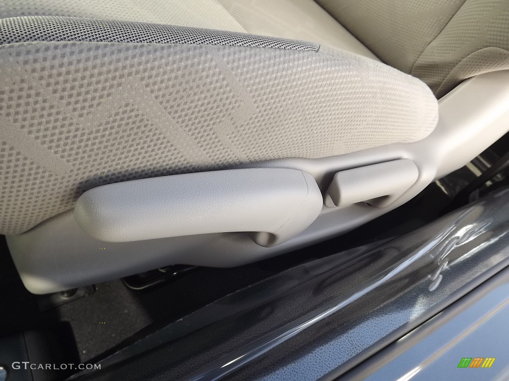 2012 Civic LX Coupe - Polished Metal Metallic / Gray photo #11