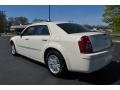 Cool Vanilla White - 300 Touring Photo No. 3