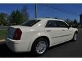 Cool Vanilla White - 300 Touring Photo No. 5