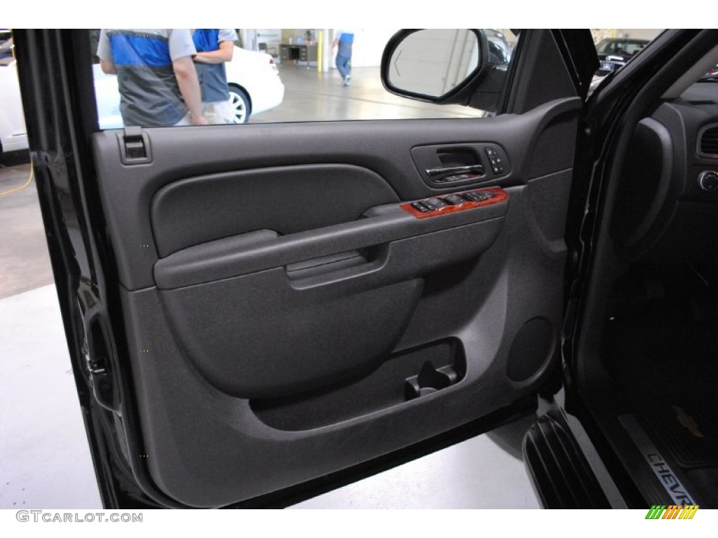 2011 Avalanche LTZ 4x4 - Black / Ebony photo #9