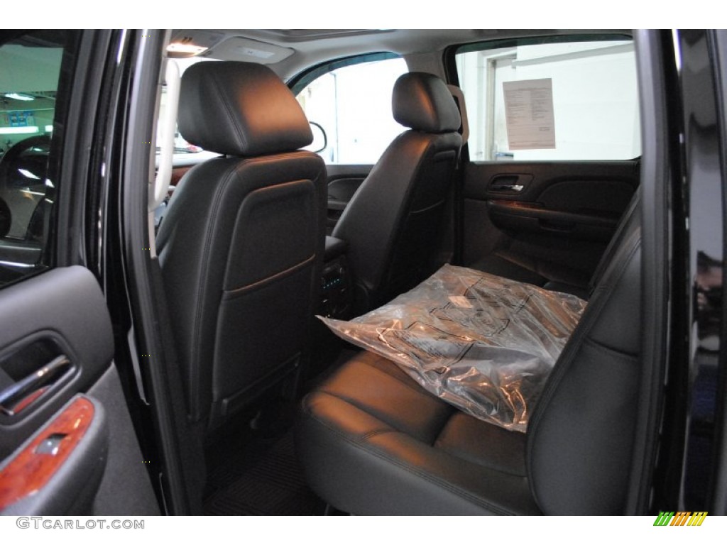 2011 Avalanche LTZ 4x4 - Black / Ebony photo #19