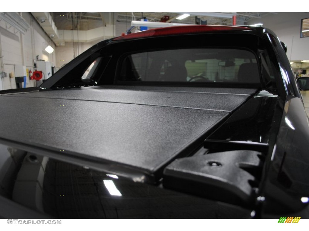2011 Avalanche LTZ 4x4 - Black / Ebony photo #24