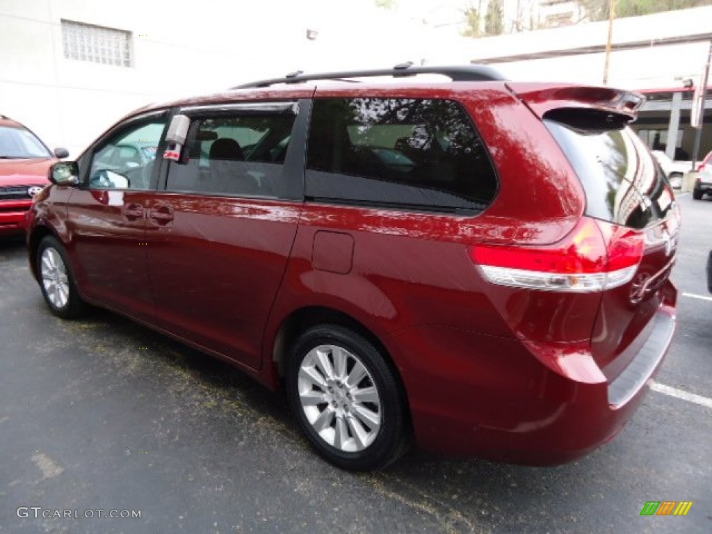 2011 Sienna LE AWD - Salsa Red Pearl / Light Gray photo #2