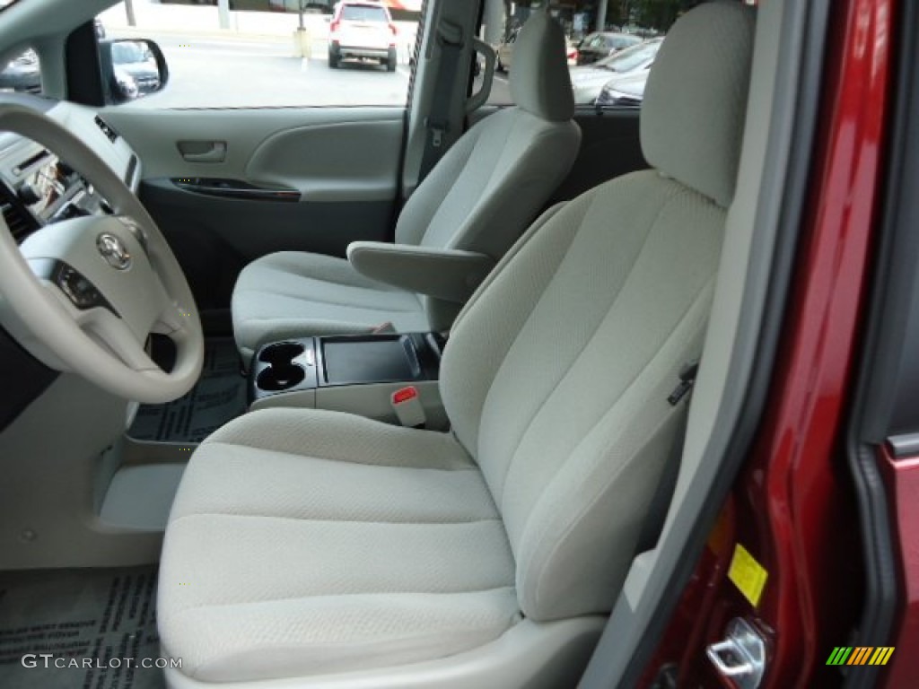 2011 Sienna LE AWD - Salsa Red Pearl / Light Gray photo #10