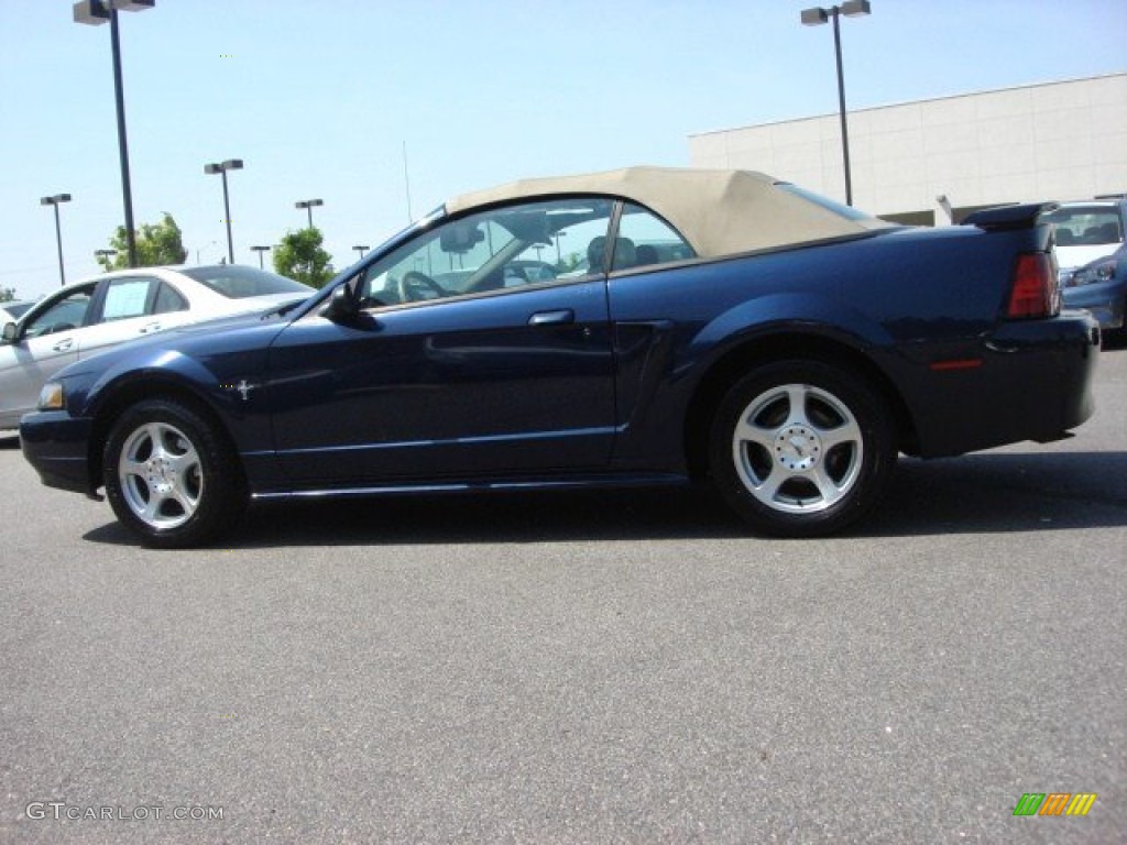 2003 Mustang V6 Convertible - True Blue Metallic / Medium Parchment photo #25