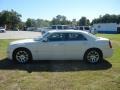 Cool Vanilla - 300 C HEMI Photo No. 5