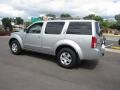 Silver Lightning Metallic - Pathfinder S Photo No. 10