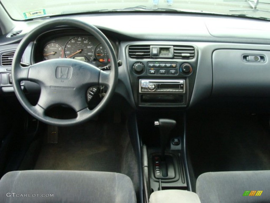 2000 Accord LX Sedan - Satin Silver Metallic / Quartz photo #7