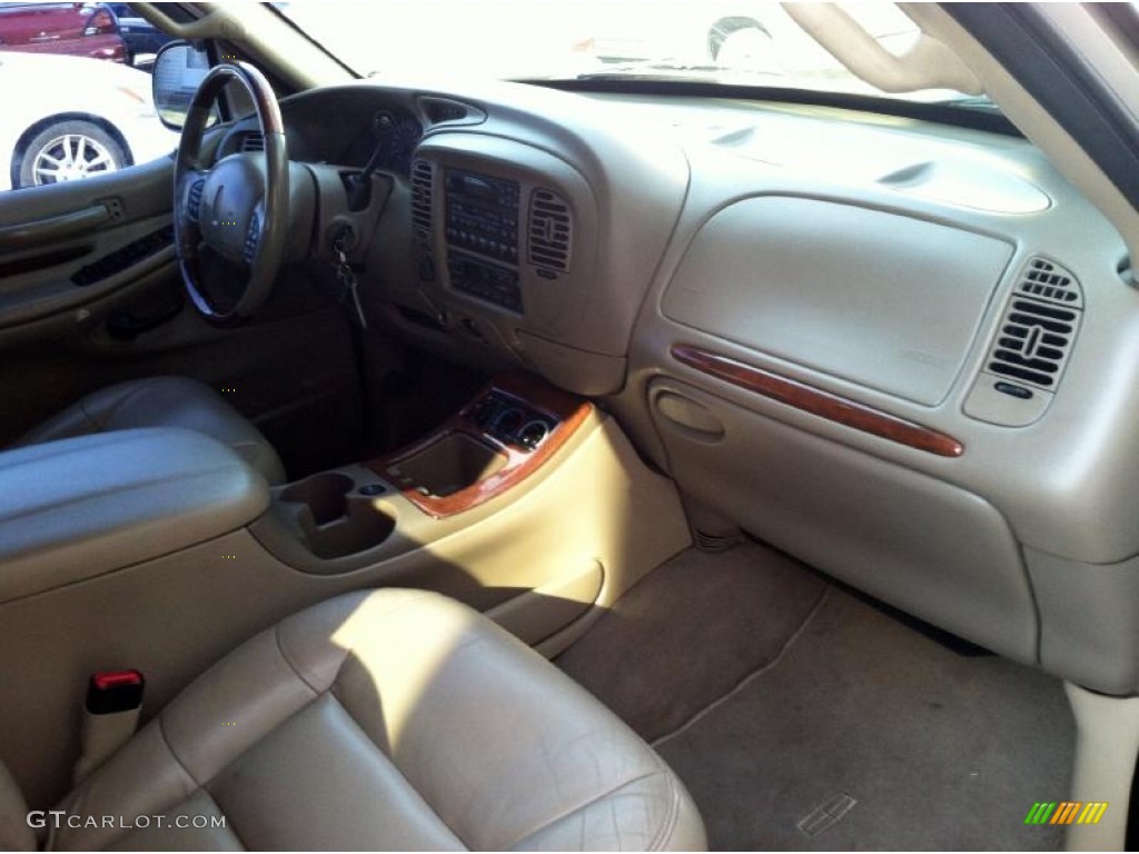 2000 Navigator 4x4 - Light Parchment Gold Metallic / Medium Parchment photo #23