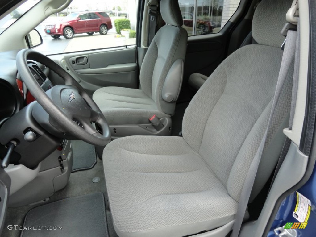 2007 Chrysler Town & Country LX Front Seat Photos
