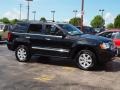 Black - Grand Cherokee Overland 4x4 Photo No. 2