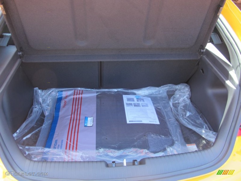 2012 Hyundai Veloster Standard Veloster Model Trunk Photo #63994583