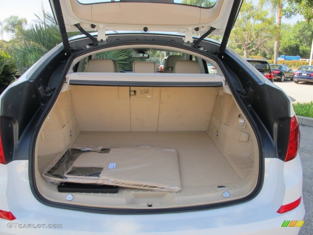 2012 BMW 5 Series 550i Gran Turismo Trunk Photos