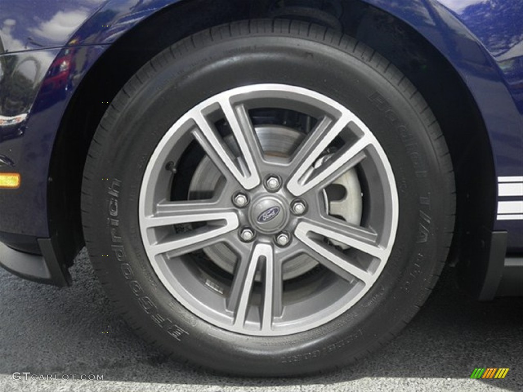 2011 Mustang V6 Premium Convertible - Kona Blue Metallic / Stone photo #29