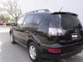 Labrador Black Pearl - Outlander ES 4WD Photo No. 3