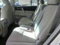 Blizzard White Pearl - Highlander V6 4WD Photo No. 9