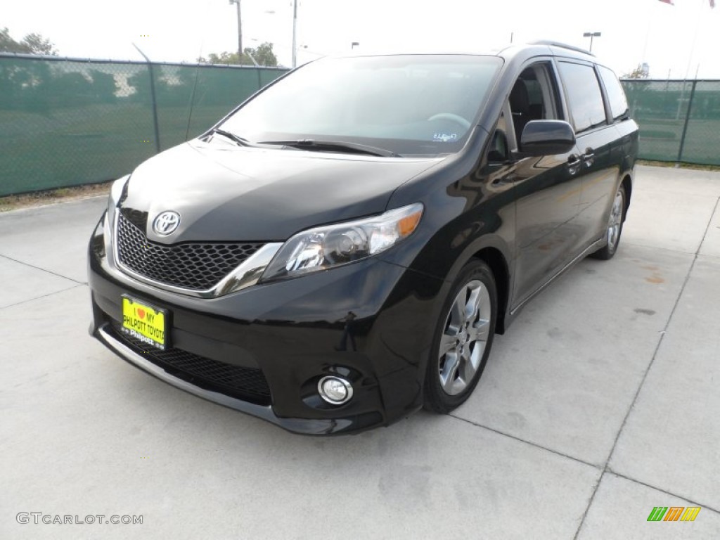 2011 Sienna SE - Black / Dark Charcoal photo #7