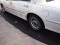 Ivory Parchment Tri Coat - Town Car Cartier Photo No. 4