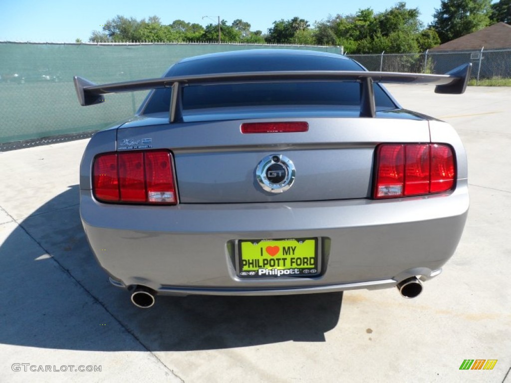 2006 Mustang GT Premium Coupe - Tungsten Grey Metallic / Dark Charcoal photo #4