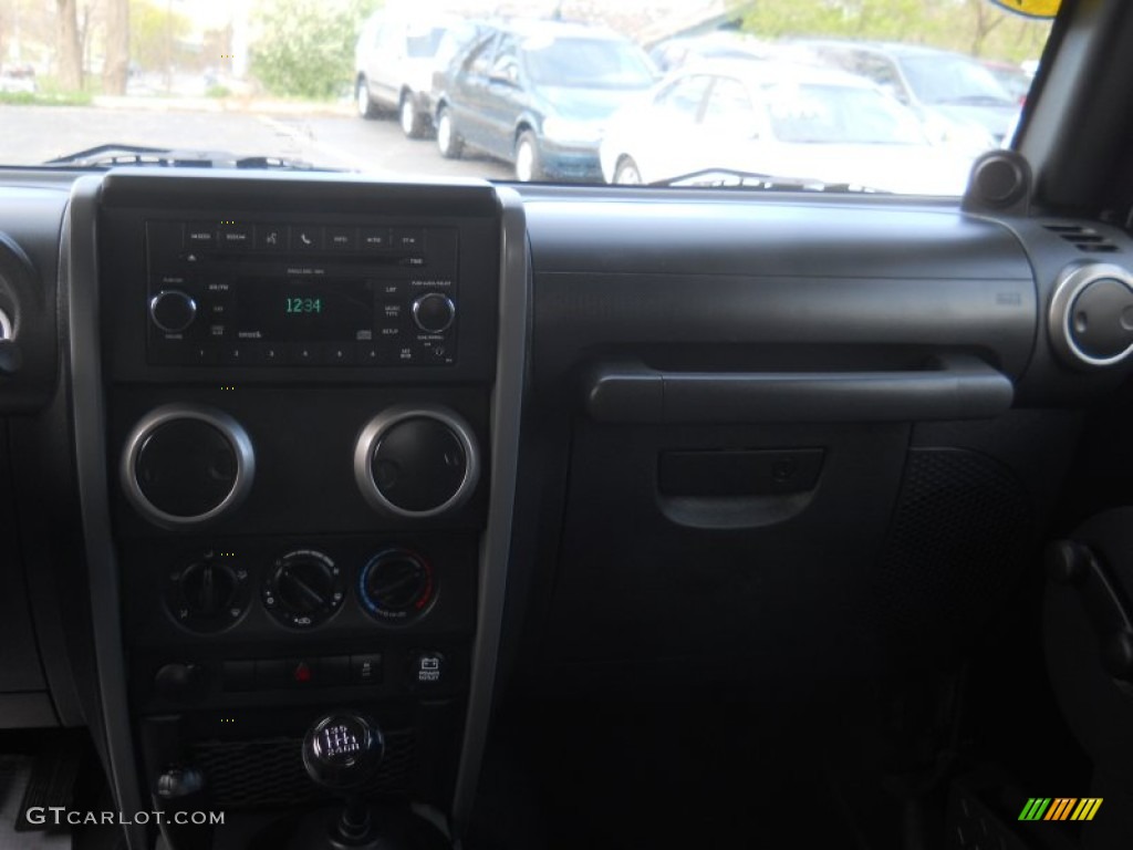 2010 Wrangler Sport Mountain Edition 4x4 - Black / Dark Slate Gray/Medium Slate Gray photo #13