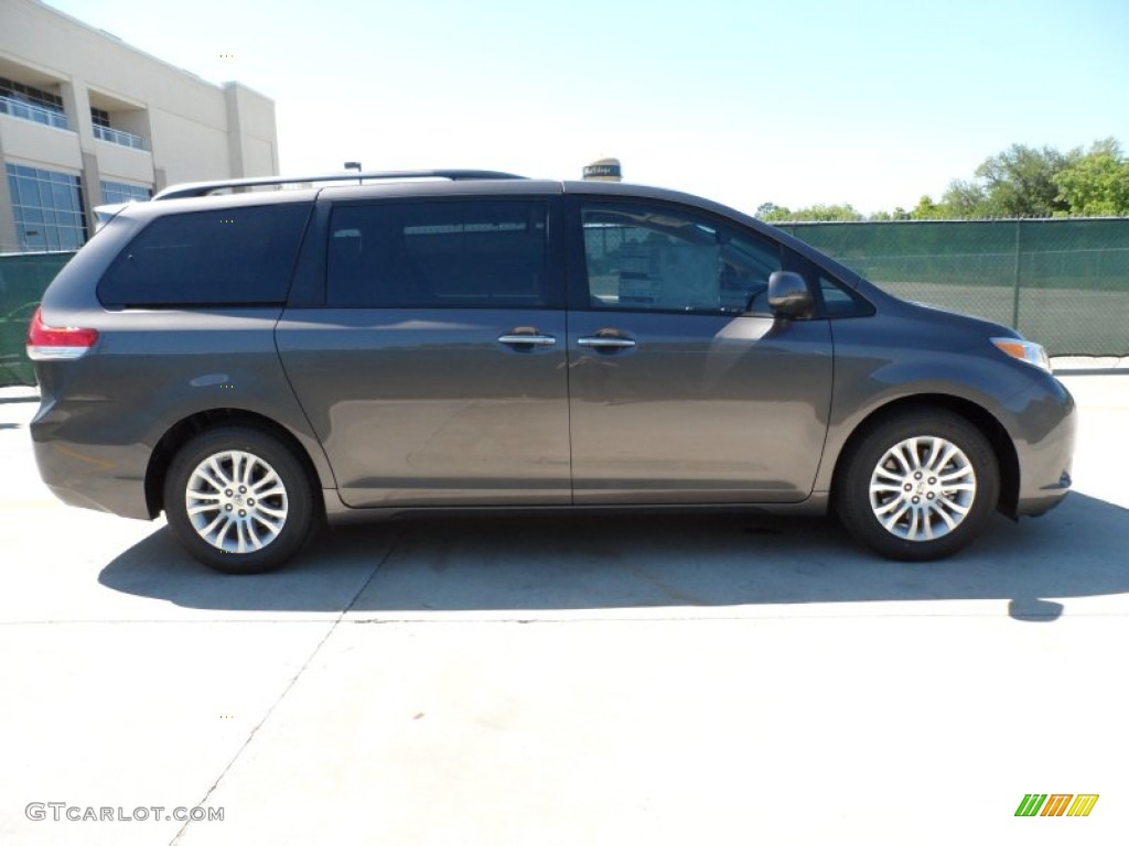 2012 Sienna XLE - Predawn Gray Mica / Light Gray photo #2