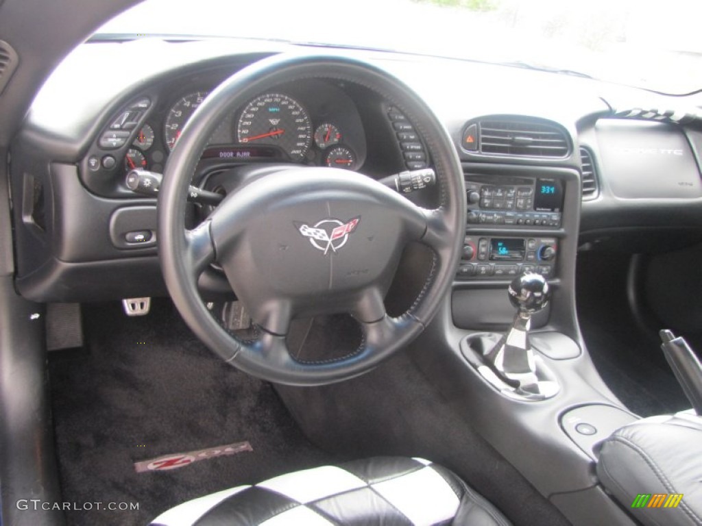 2004 Corvette Z06 - LeMans Blue Metallic / Black photo #14