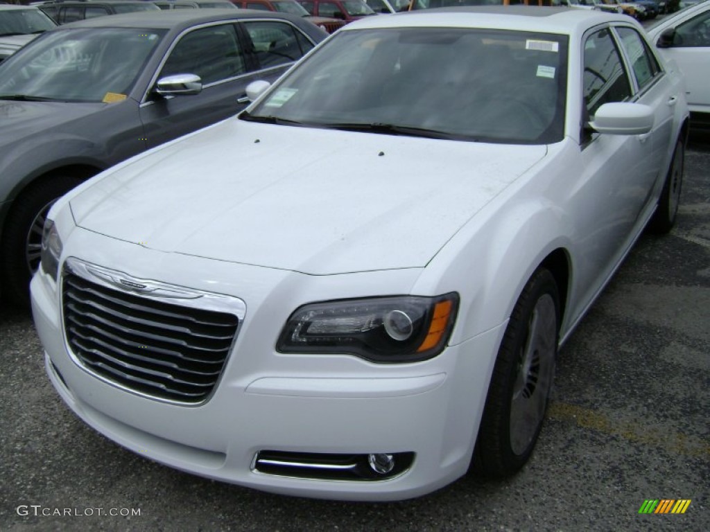 2012 300 S V6 - Bright White / Black photo #1