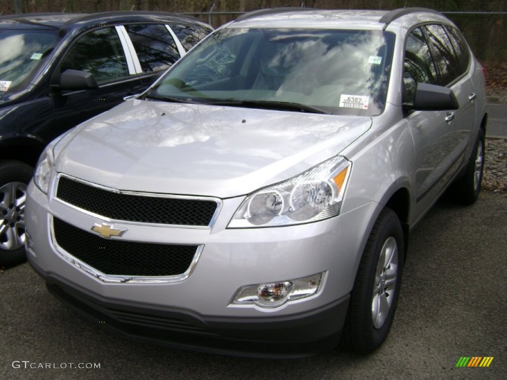 2012 Traverse LS - Silver Ice Metallic / Dark Gray/Light Gray photo #1