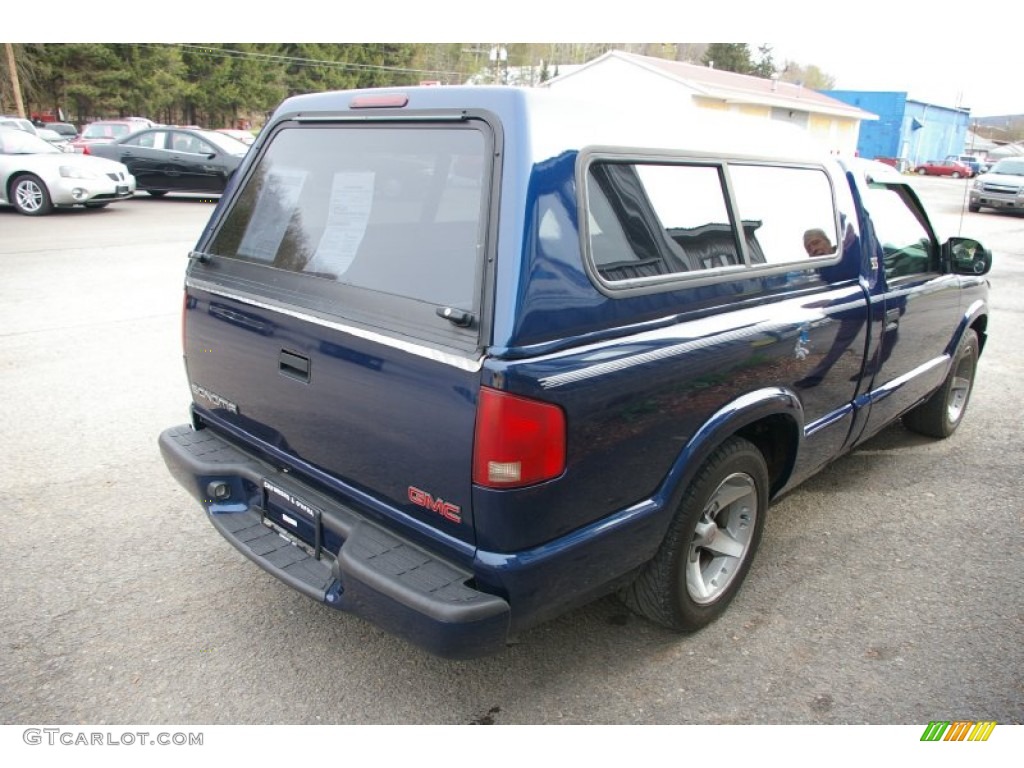 2002 Sonoma SL Regular Cab - Indigo Blue Metallic / Graphite photo #13