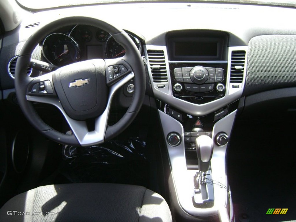 2012 Cruze LT - Crystal Red Metallic / Jet Black photo #4