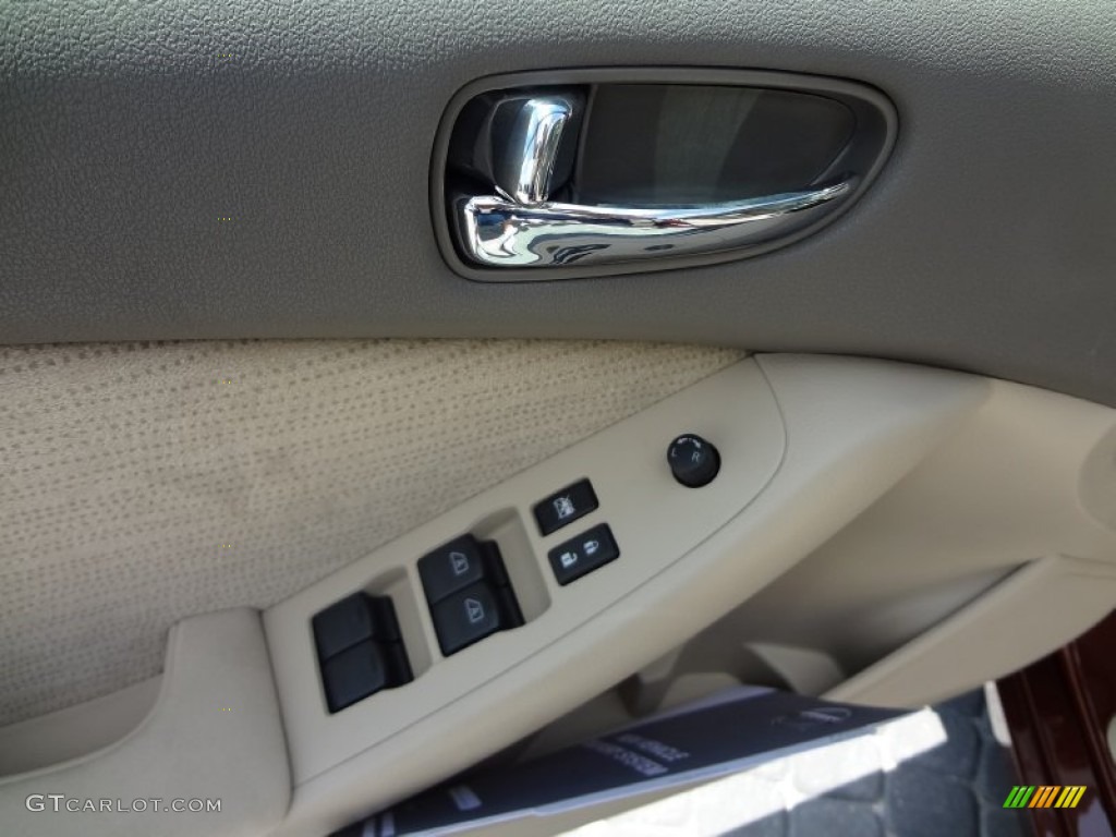 2012 Altima 2.5 S - Red Alert / Blonde photo #16