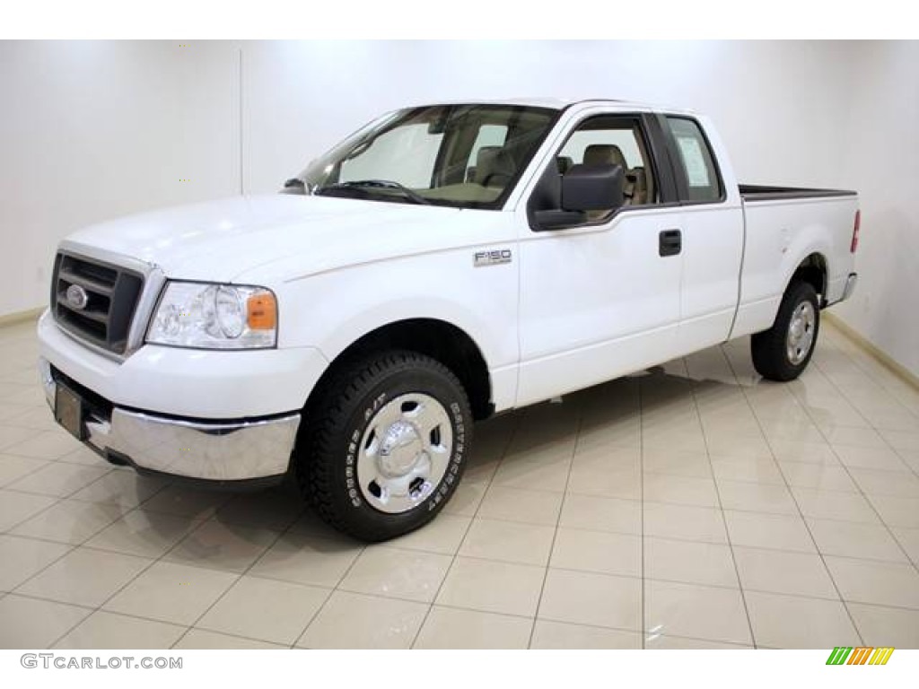 2004 F150 XL SuperCab - Oxford White / Tan photo #3