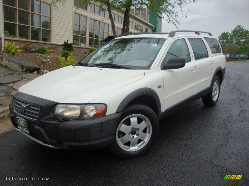 2003 XC70 AWD - White / Taupe photo #2