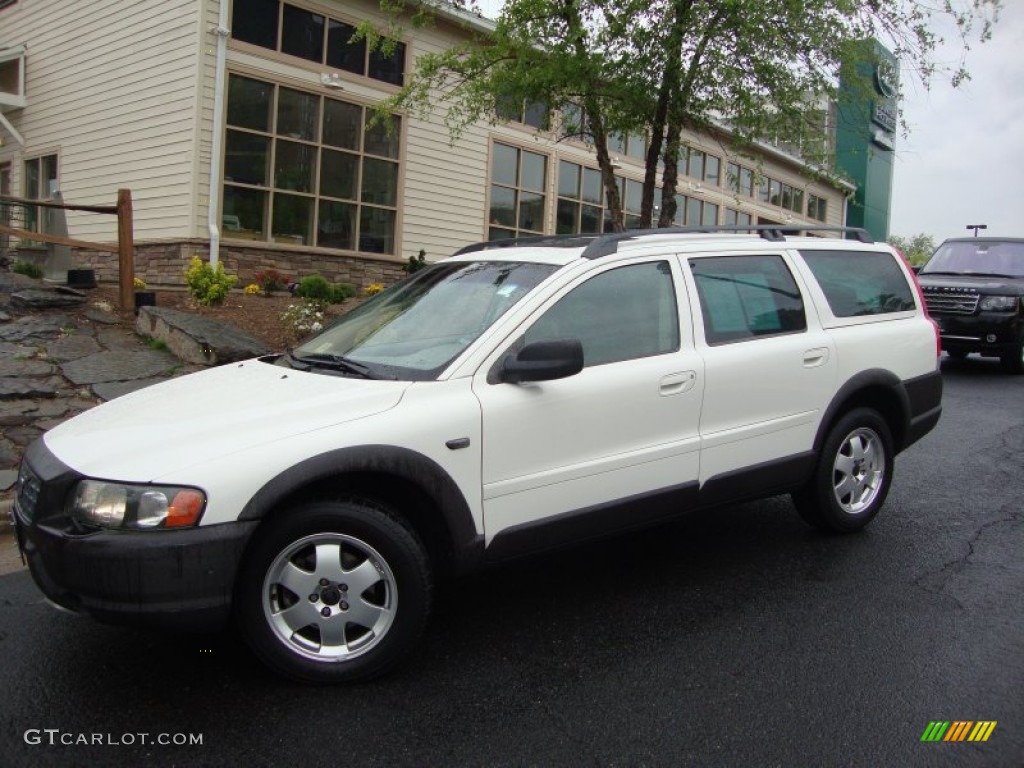 2003 XC70 AWD - White / Taupe photo #4