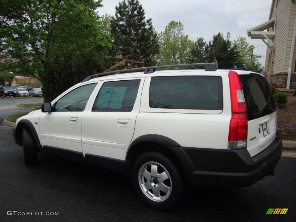 2003 XC70 AWD - White / Taupe photo #5