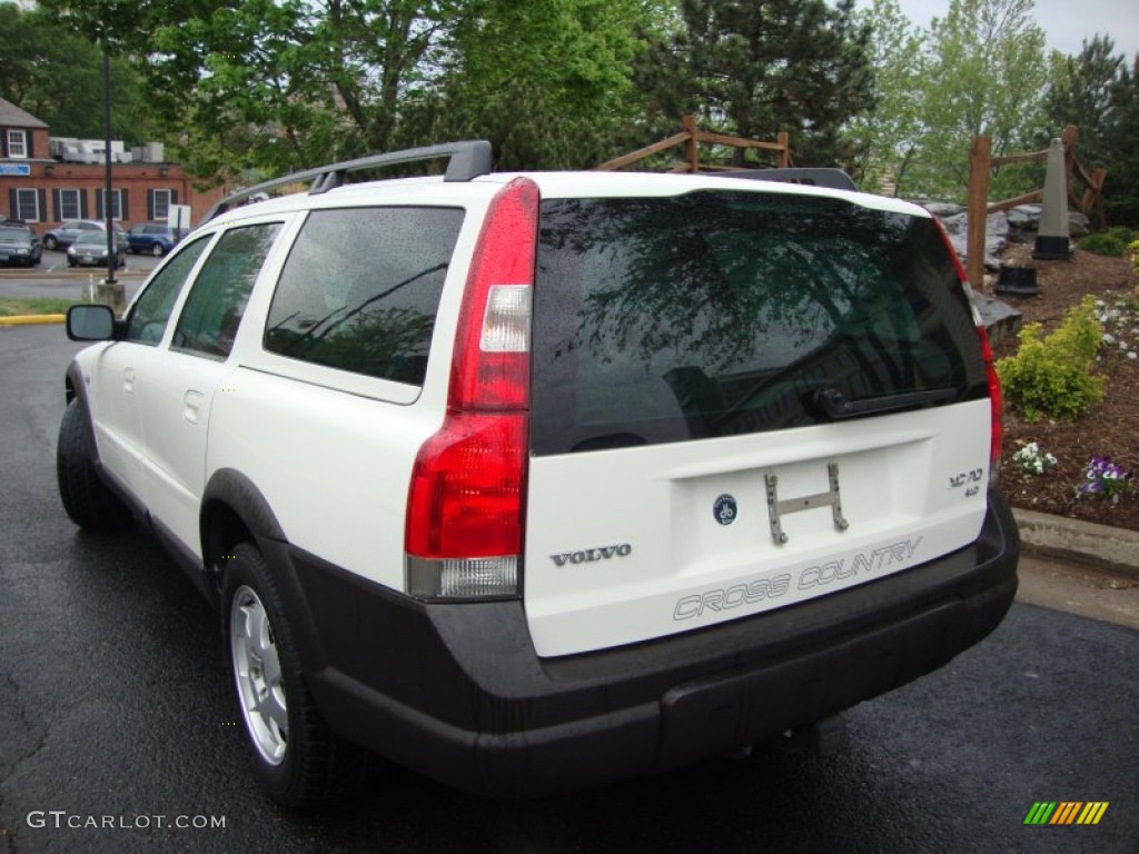 2003 XC70 AWD - White / Taupe photo #6
