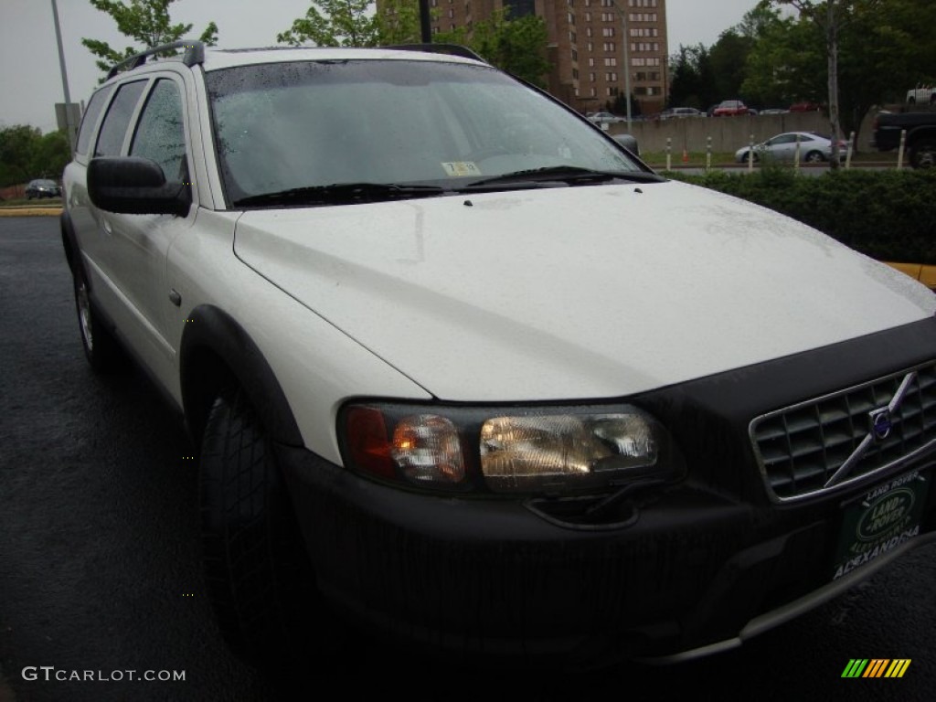 2003 XC70 AWD - White / Taupe photo #13