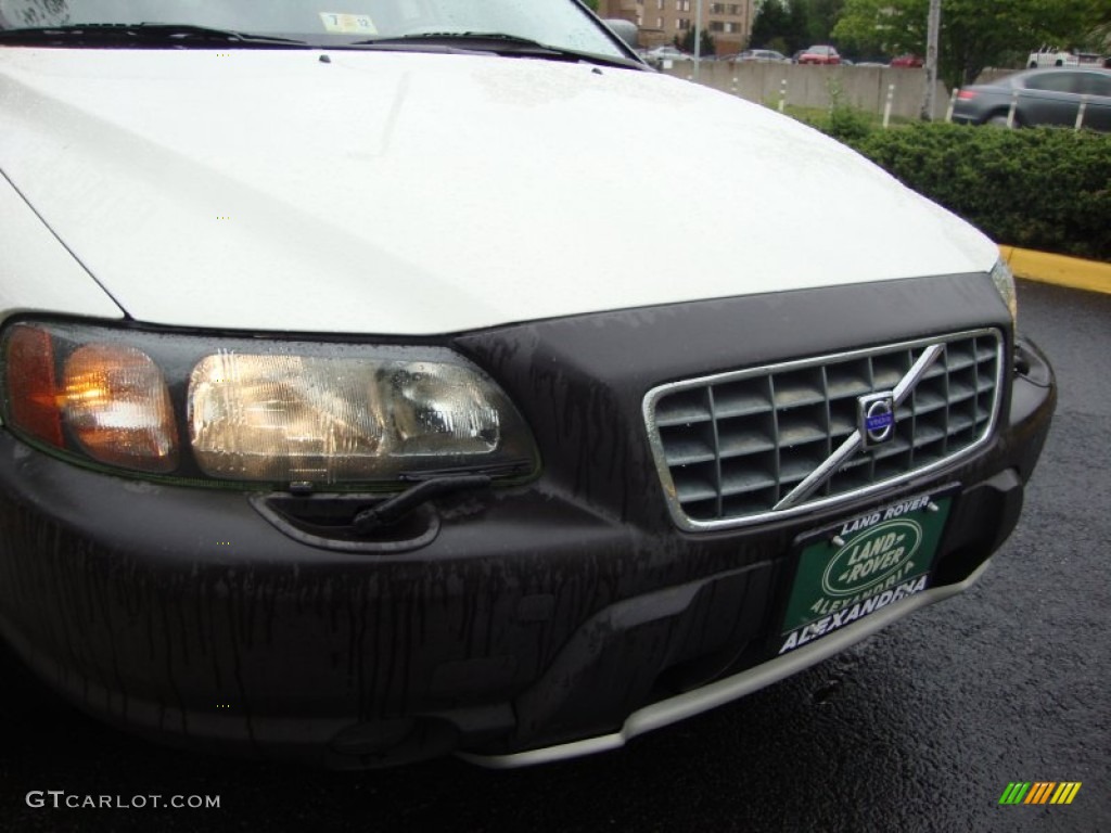 2003 XC70 AWD - White / Taupe photo #14