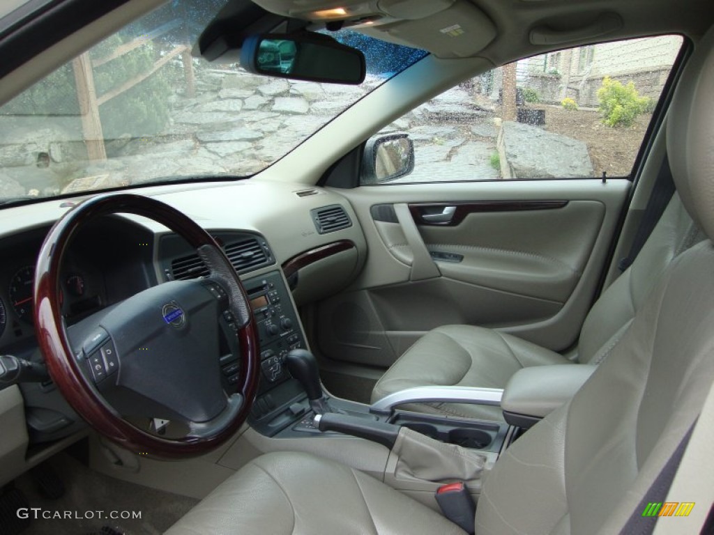 2003 XC70 AWD - White / Taupe photo #18