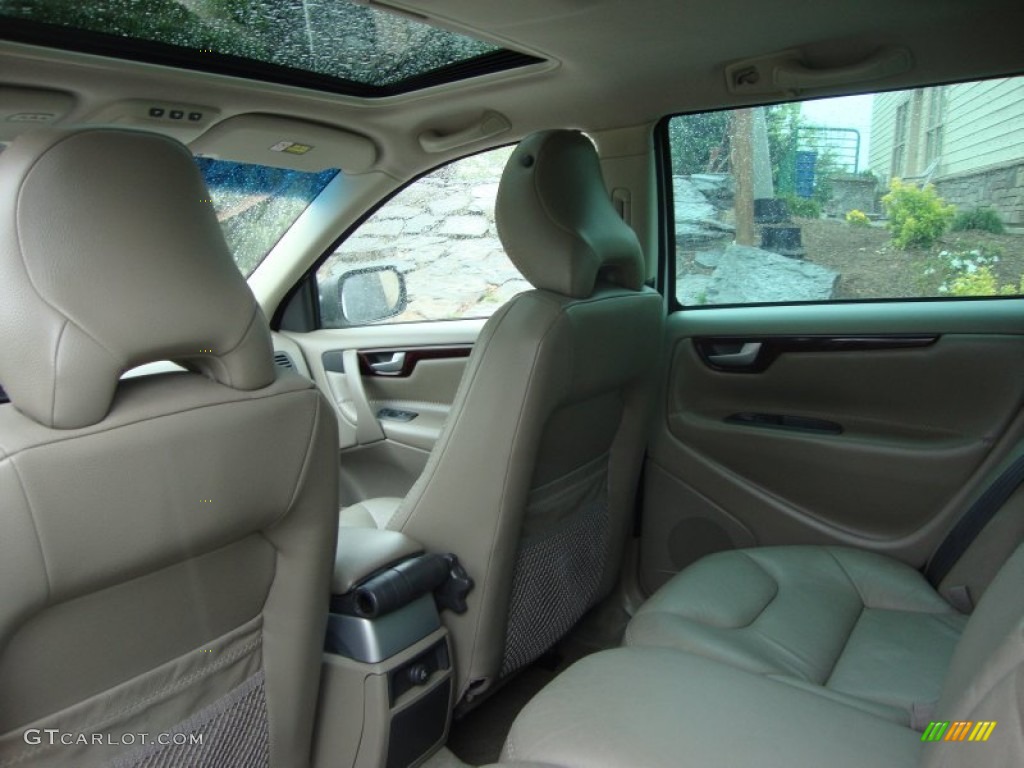 2003 XC70 AWD - White / Taupe photo #28