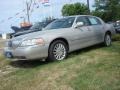 2003 Silver Birch Metallic Lincoln Town Car Signature  photo #2