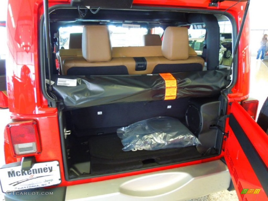 2012 Wrangler Sahara 4x4 - Flame Red / Black/Dark Saddle photo #13